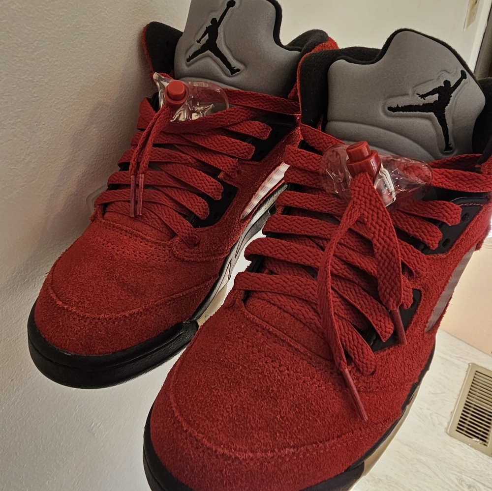 Jordan 5 Retro - Picture 2 of 5